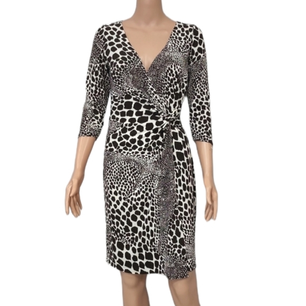 Laundry by Shelli Segal faux wrap leopard dress 3/4 sleeves V Neck Size 4 Small